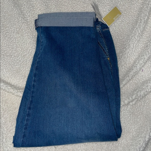 NWT Michael Kors Carrot Pleated Front Tapered Oversized Mom Jeans Size 12 - Picture 4 of 10